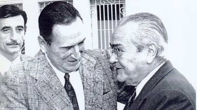 El abrazo de Perón y Balbín